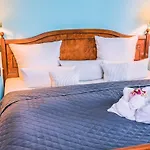 Hotel Rezydencja 3* カルパッチ