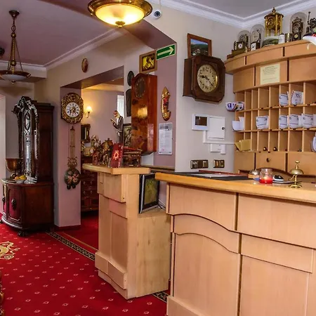 מלון Hotel Rezydencja קרפאז'