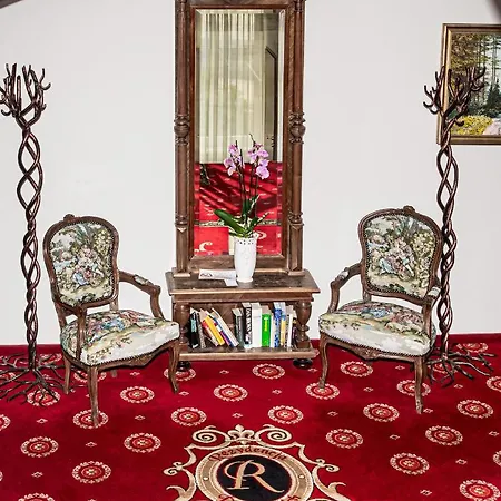 מלון Hotel Rezydencja 3*