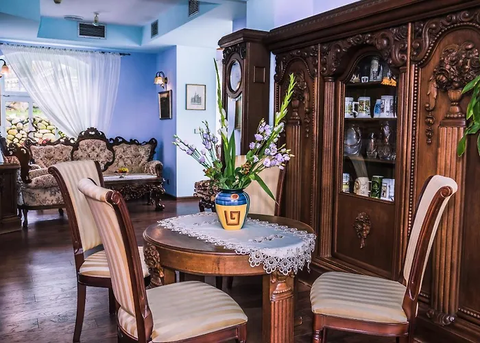 Hotel Rezydencja מלון 3*