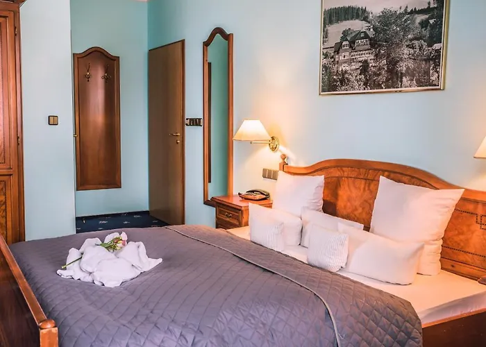 מלון Hotel Rezydencja